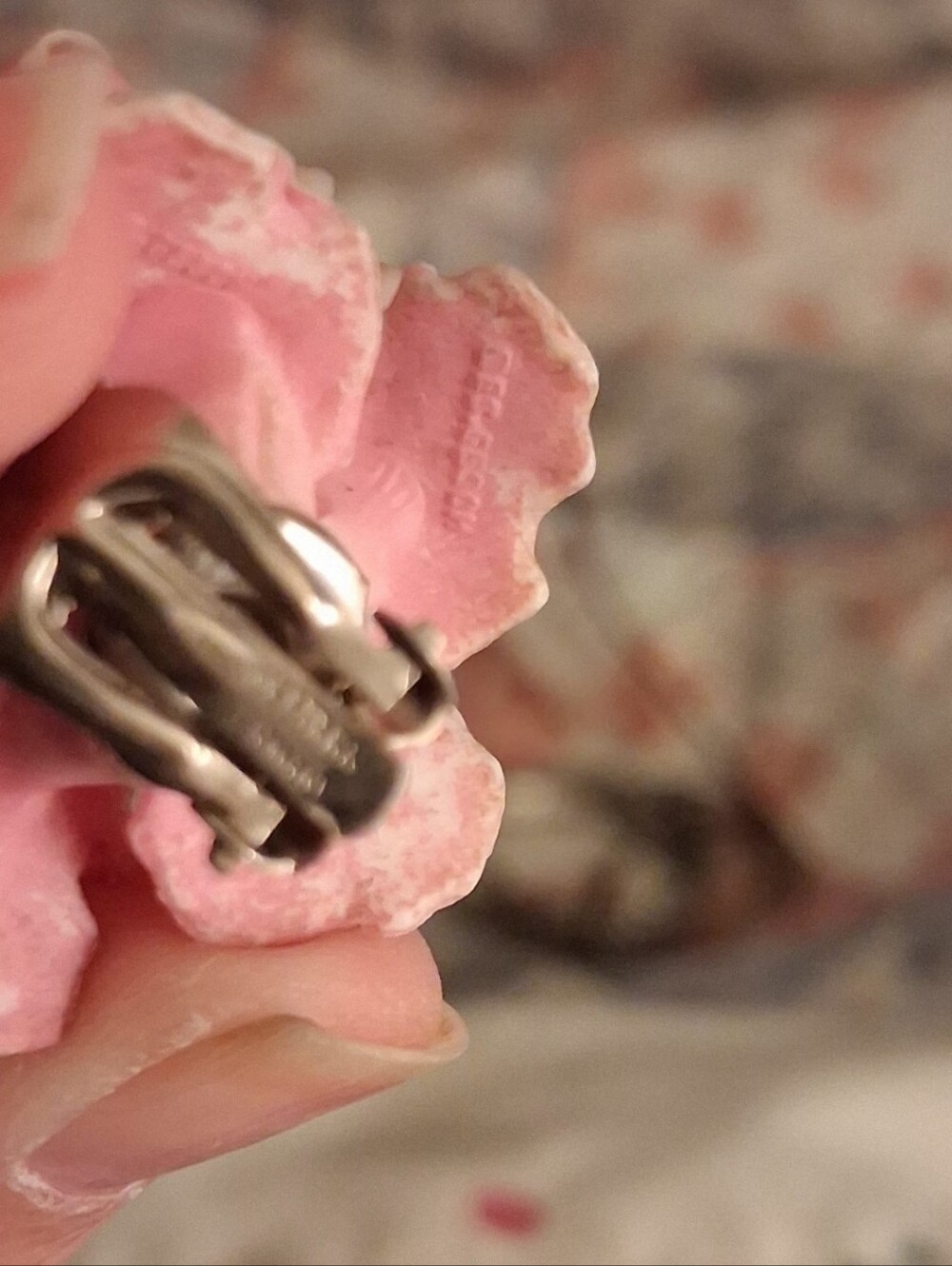 1950s West German Pink Molded Flower Clip-on Earrings - Picture 6 of 6